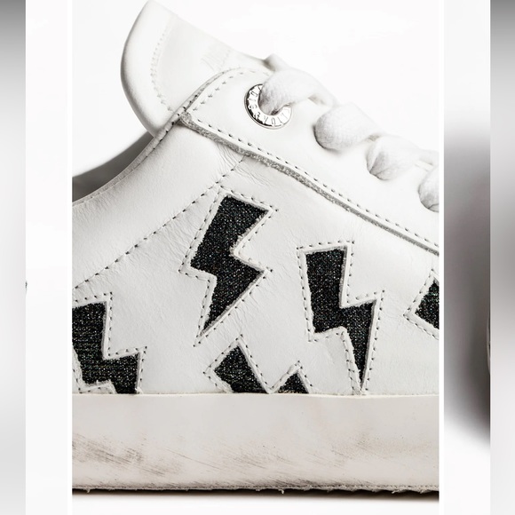 White and reflective lightning bold shoes! Super different and comfy - Picture 3 of 3